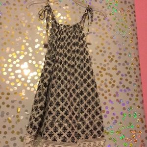 Brand-new sleeveless blouse
